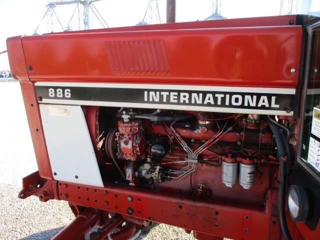 1977 International Harvester 886 Tractor