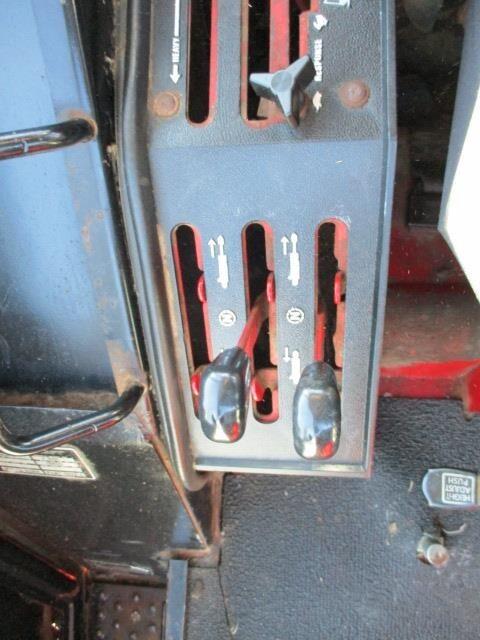 1977 International Harvester 886 Tractor