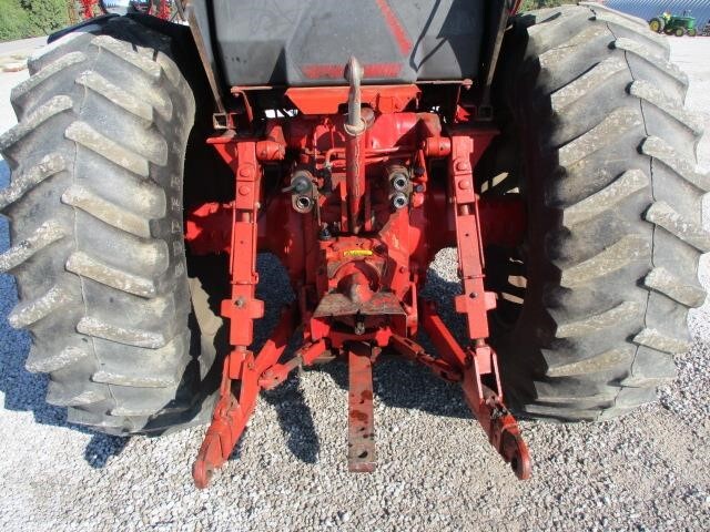 1977 International Harvester 886 Tractor