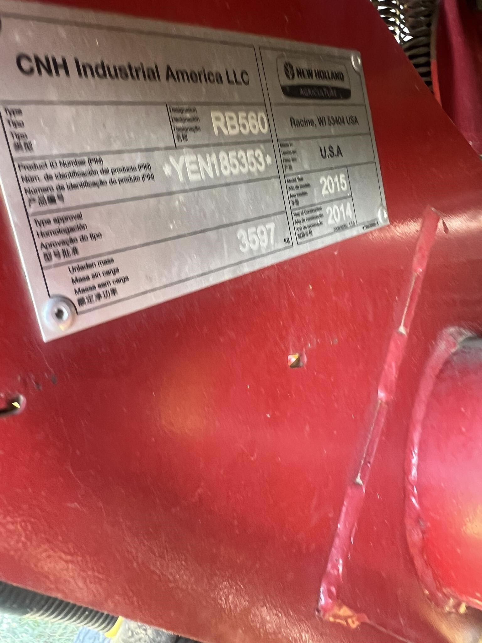 2014 New Holland Roll-Belt 560 Round Baler