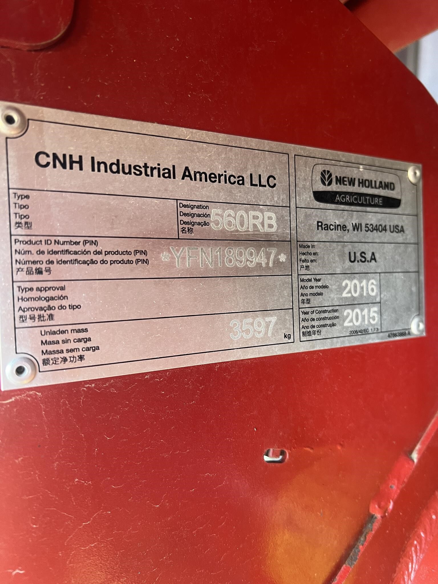 2015 New Holland Roll-Belt 560 Round Baler