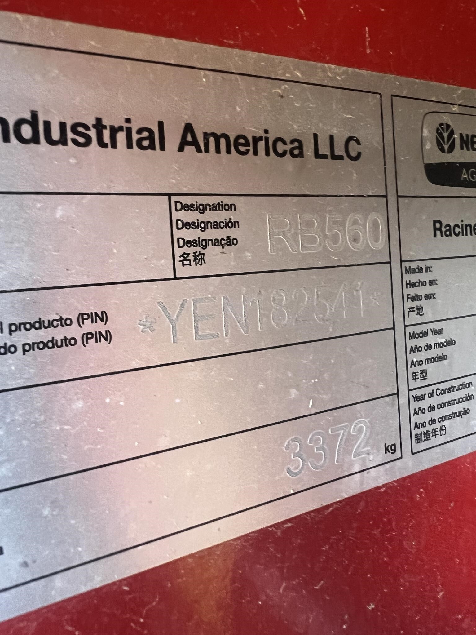 2014 New Holland Roll-Belt 560 Round Baler