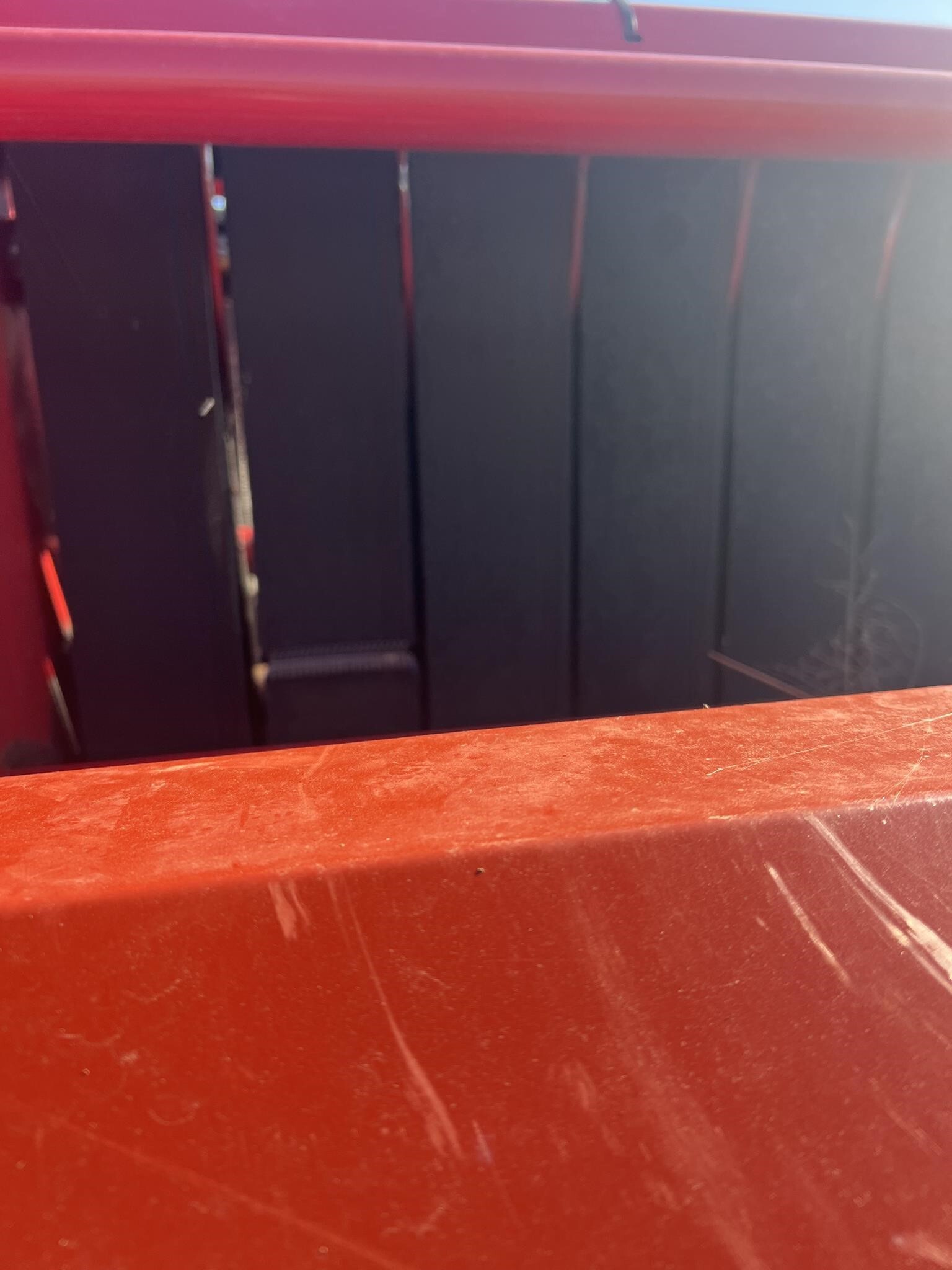 2015 New Holland Roll-Belt 560 Round Baler