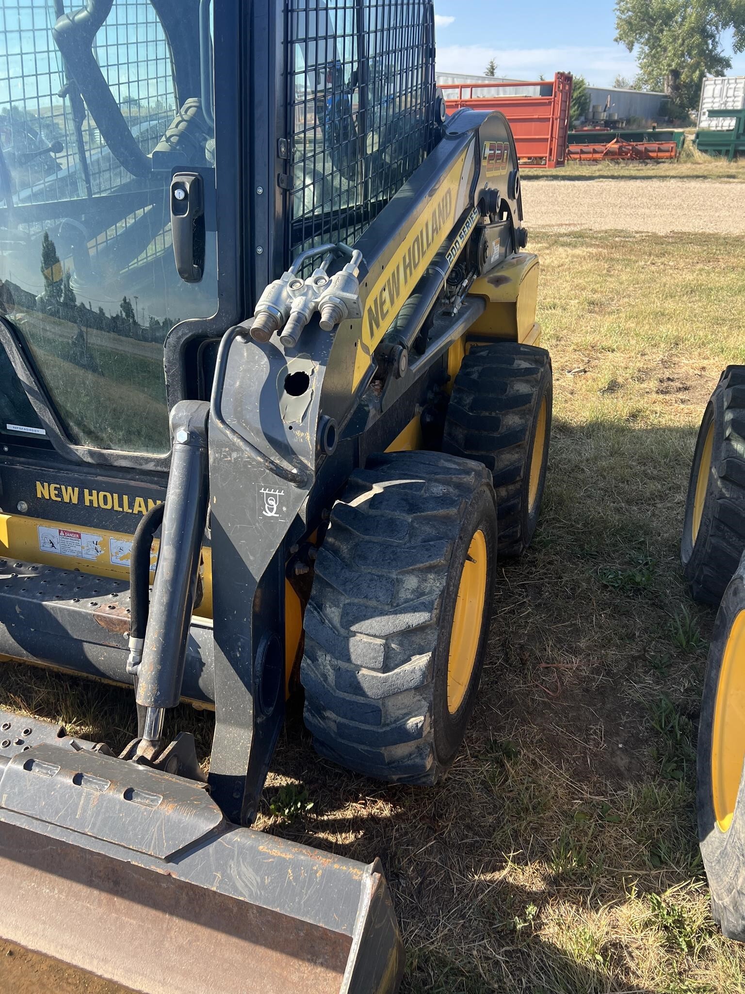 2015 New Holland L220 Skid Steer