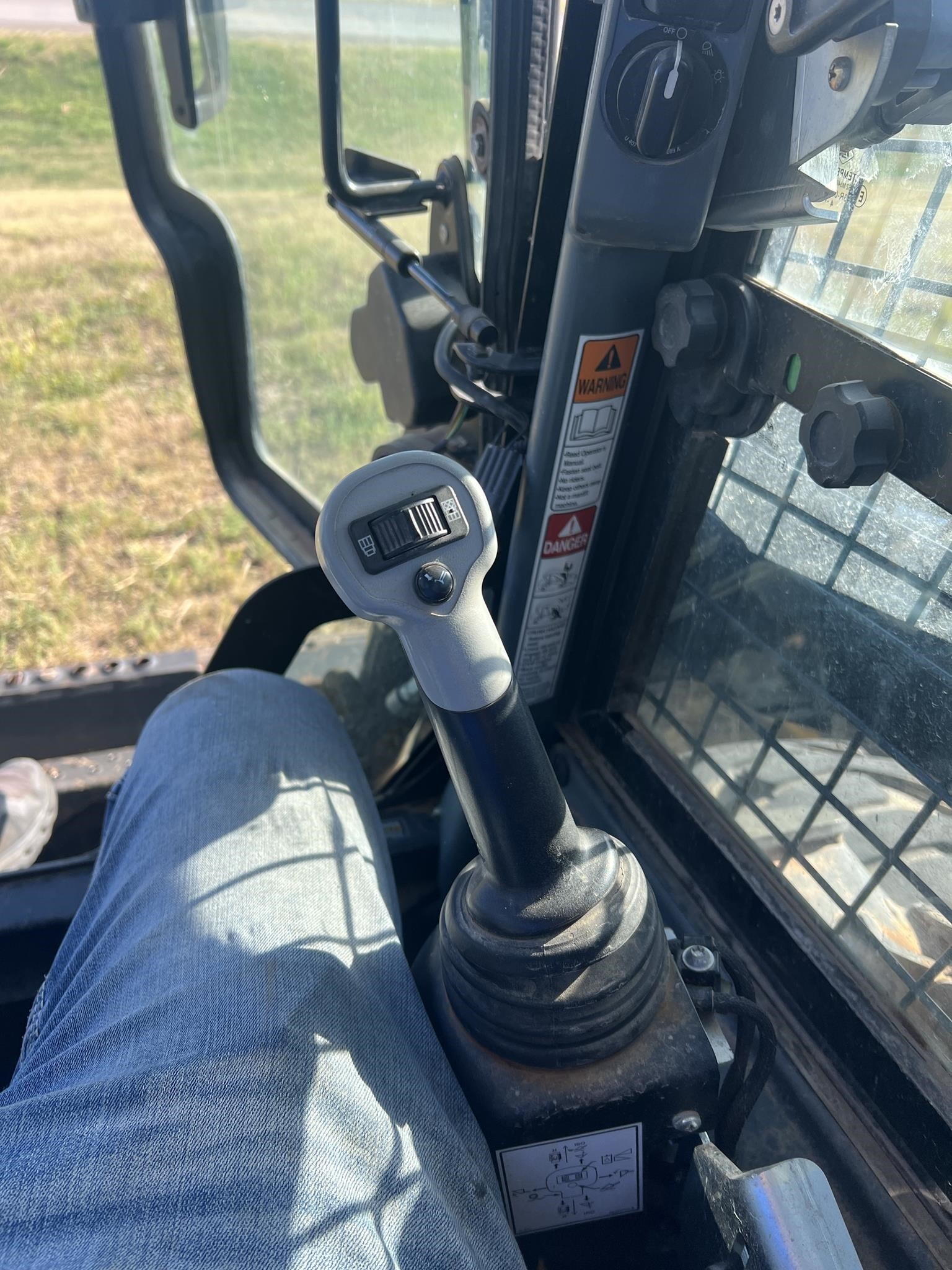 2015 New Holland L220 Skid Steer