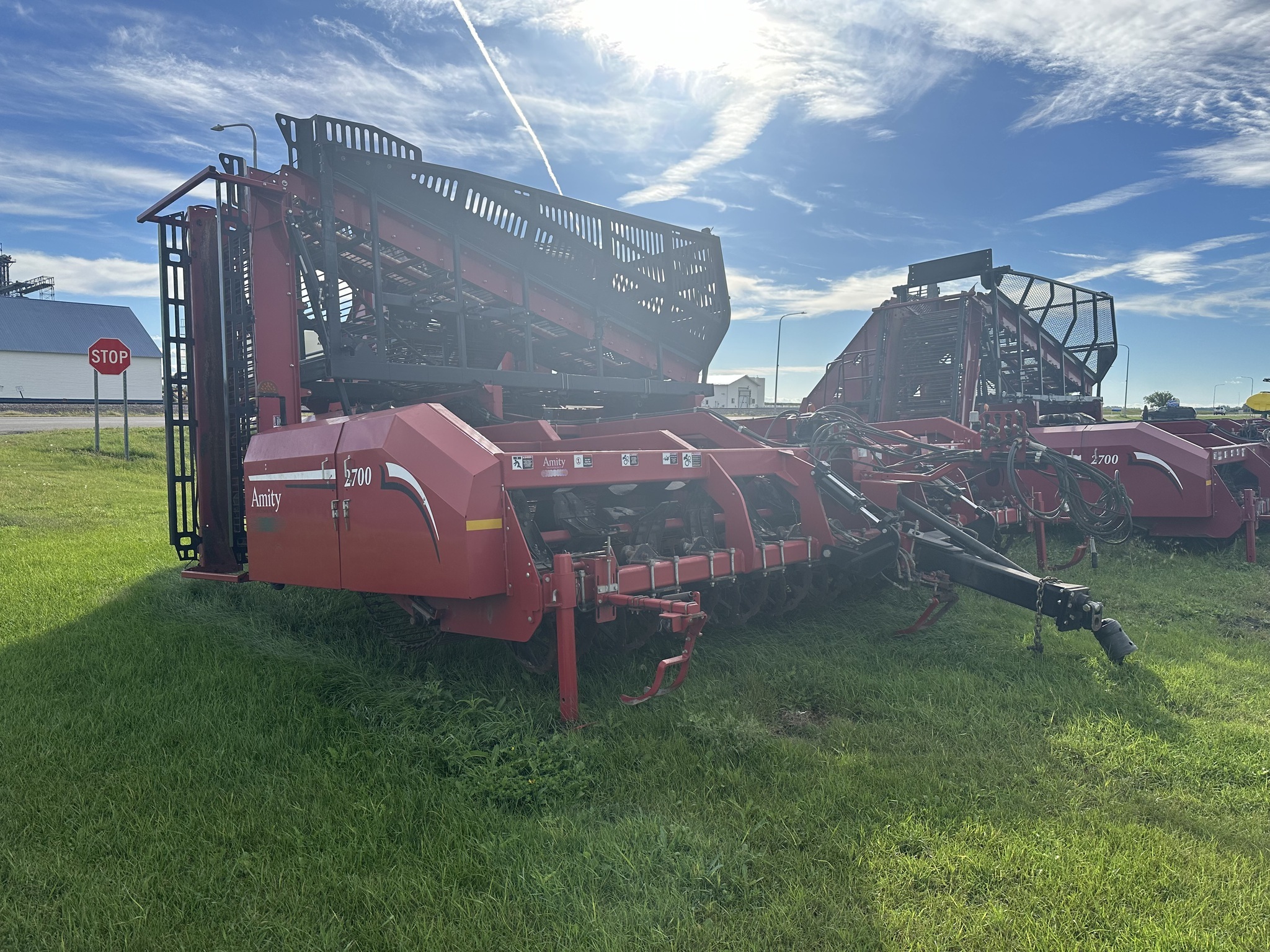 2018 Amity 2700 Beet Equipment