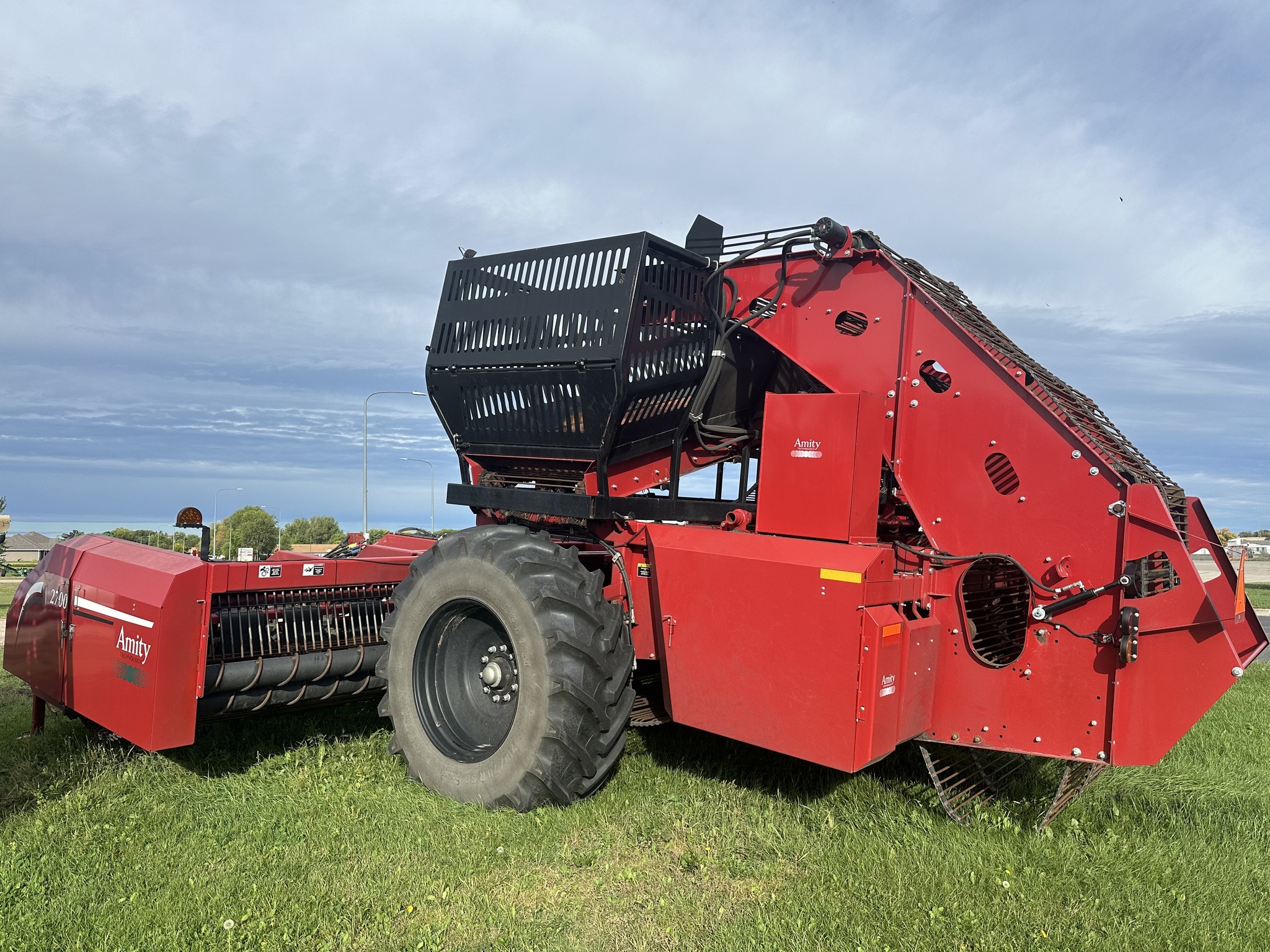 2018 Amity 2700 Beet Equipment