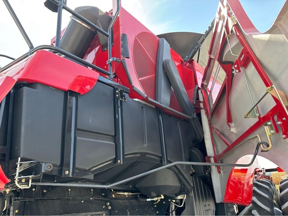 2021 Case IH 8250 Combine