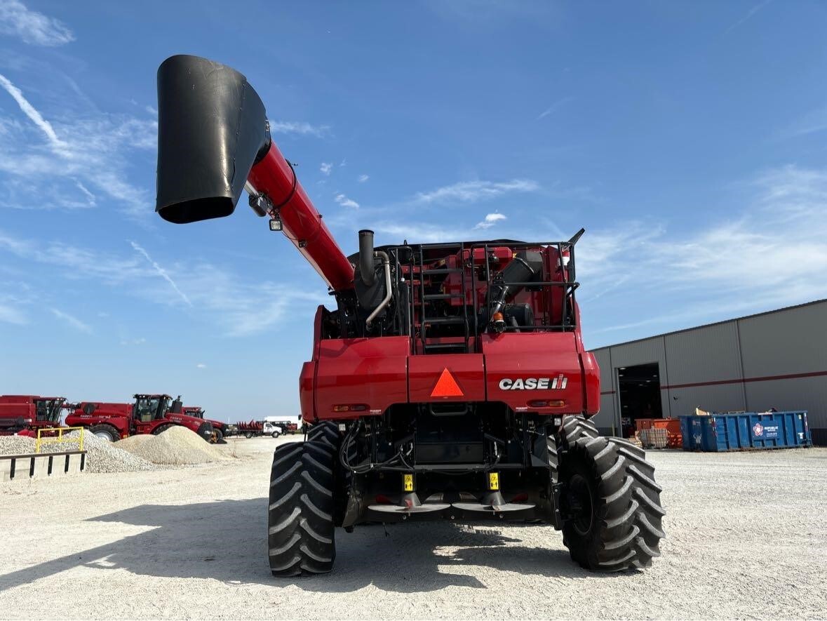2021 Case IH 8250 Combine