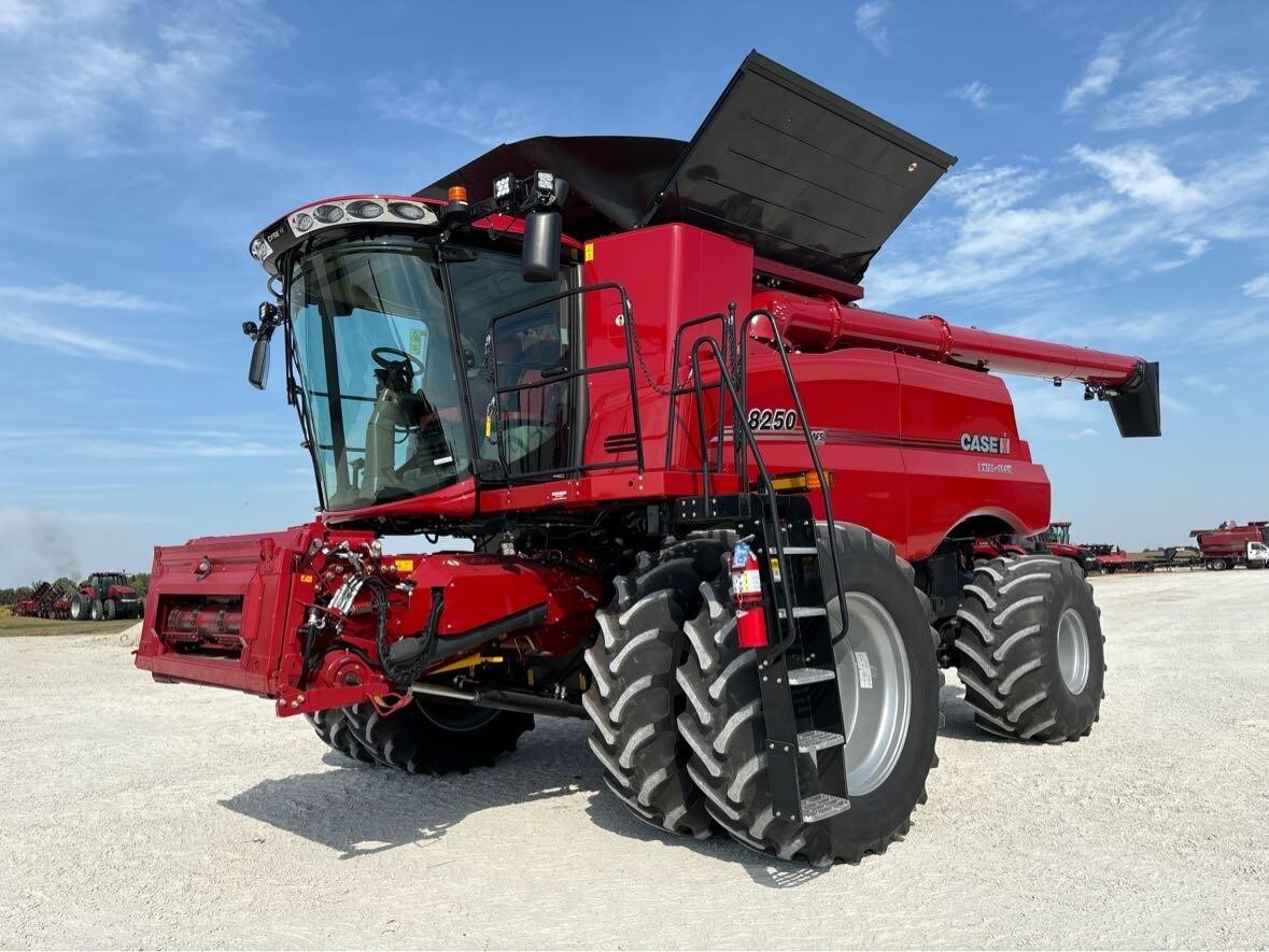 2021 Case IH 8250 Combine