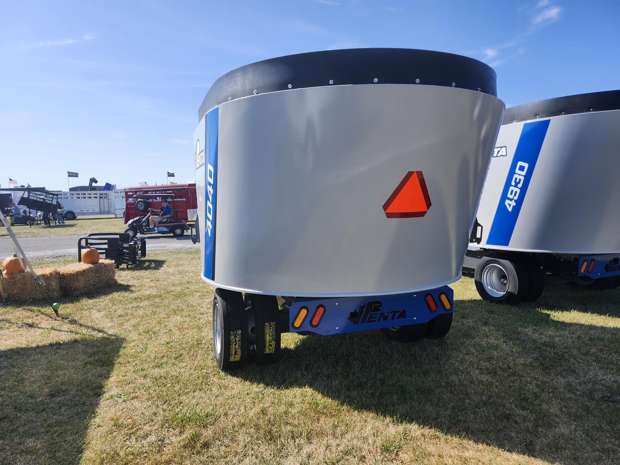 2024 Penta 5040 Feed Wagon