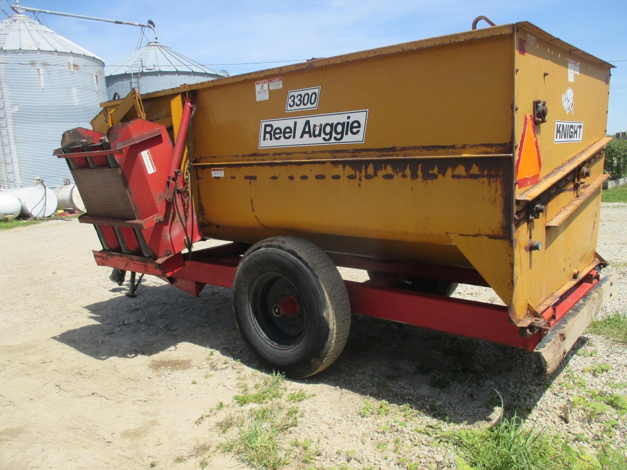  Knight 3300 Grinders and Mixer