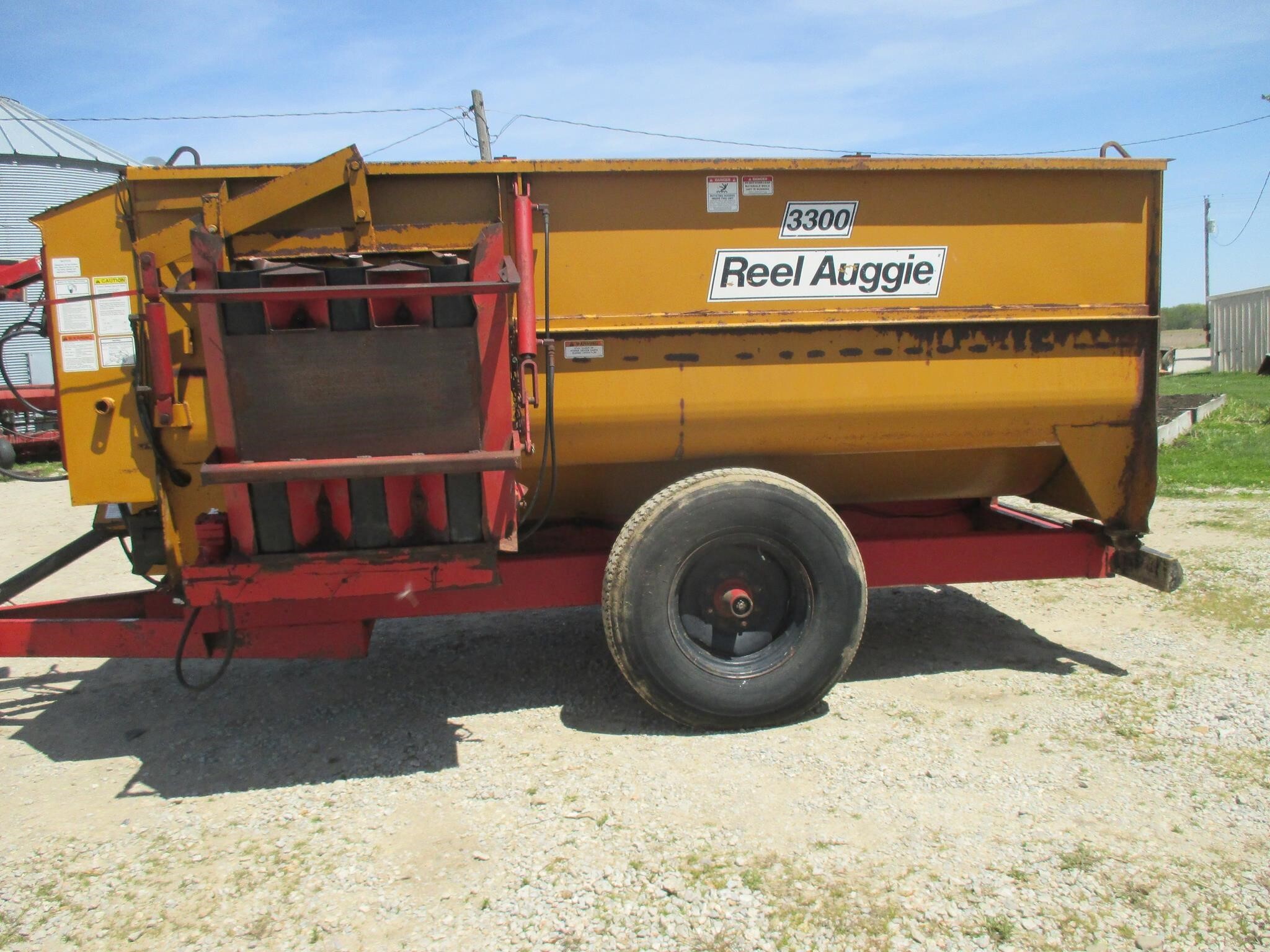  Knight 3300 Grinders and Mixer