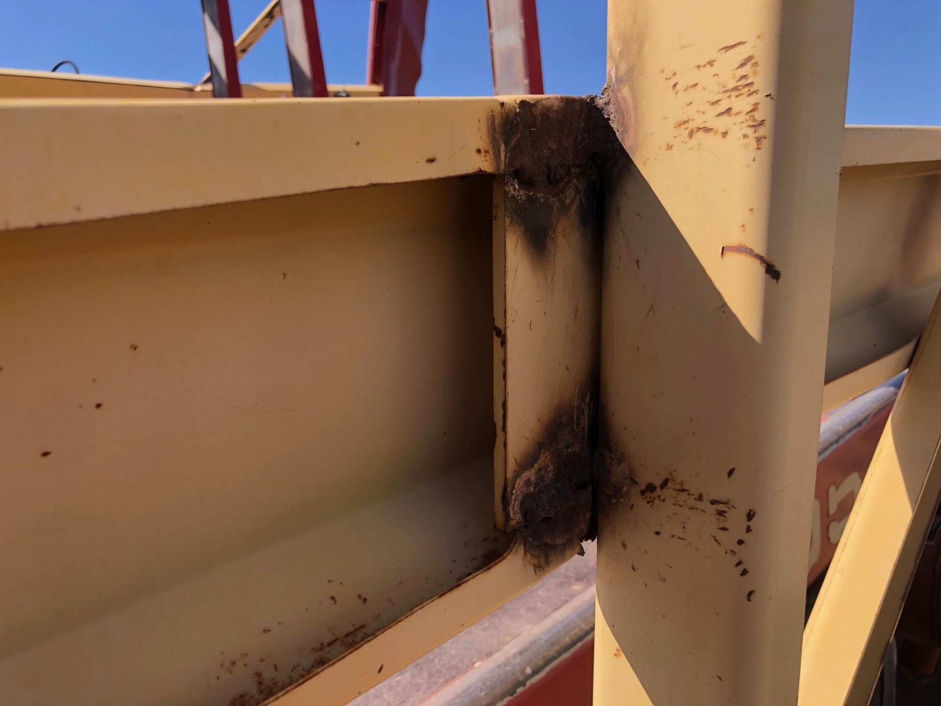  New Holland 1095 Bale Wagons and Trailer