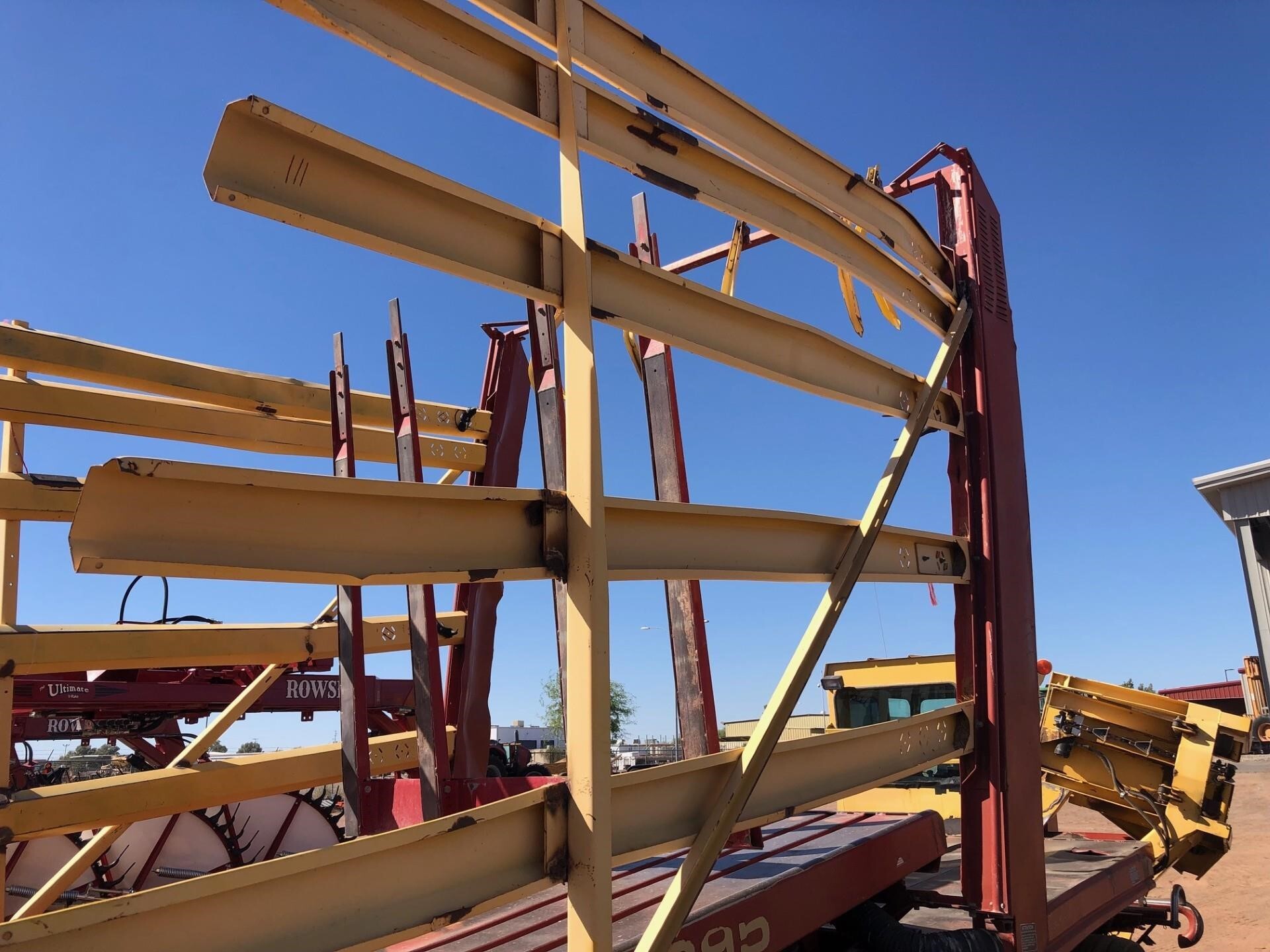  New Holland 1095 Bale Wagons and Trailer