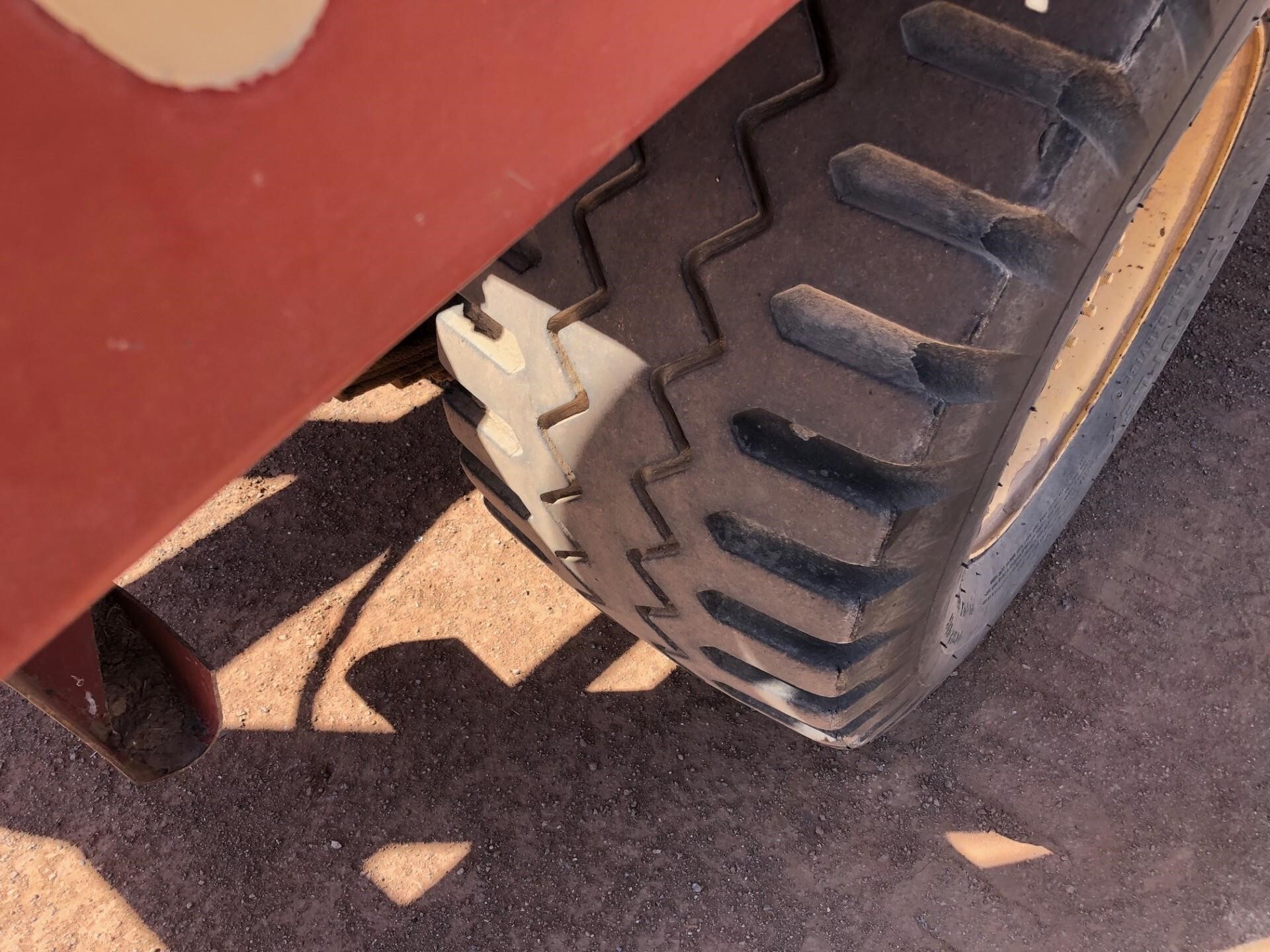  New Holland 1095 Bale Wagons and Trailer