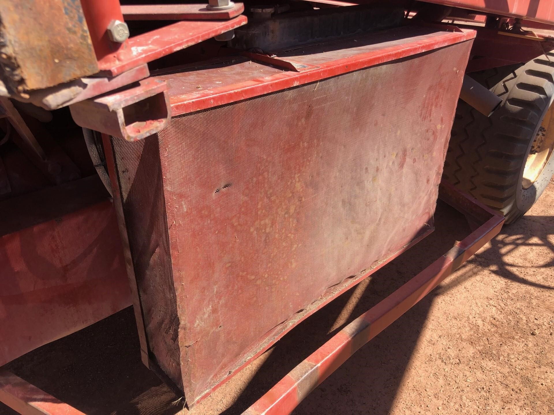  New Holland 1095 Bale Wagons and Trailer