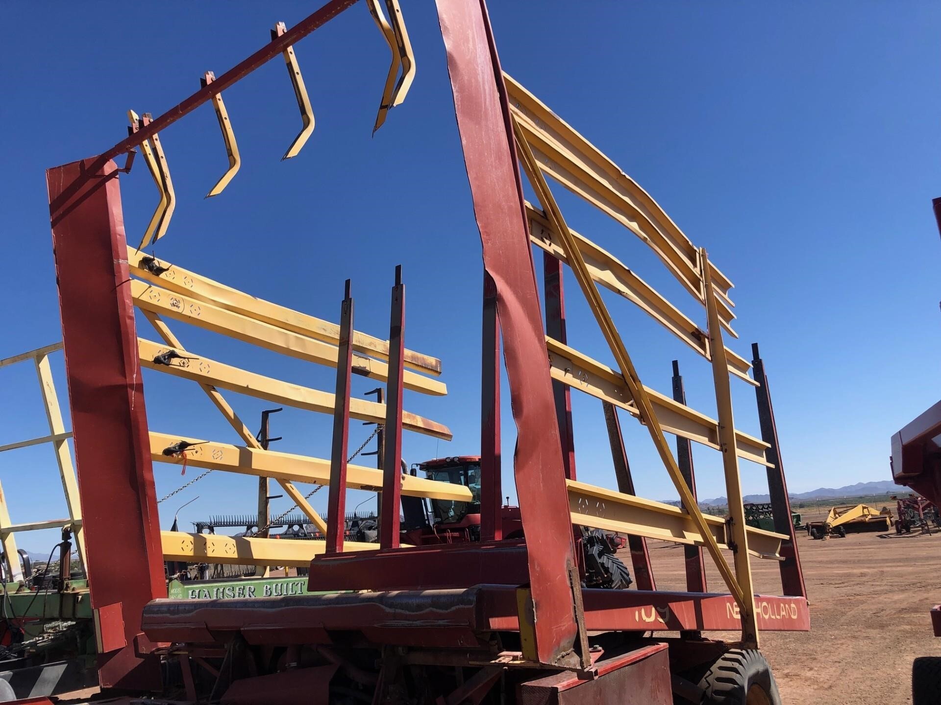  New Holland 1095 Bale Wagons and Trailer