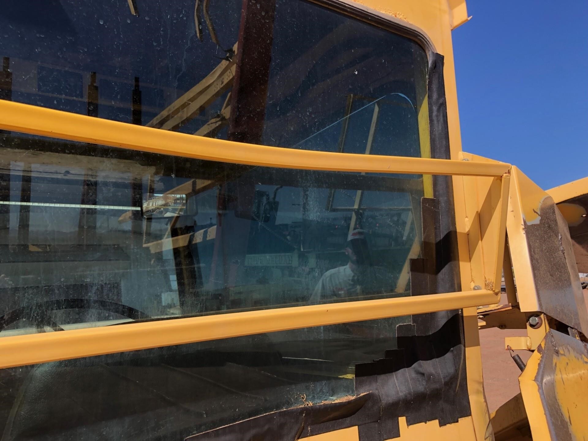  New Holland 1095 Bale Wagons and Trailer