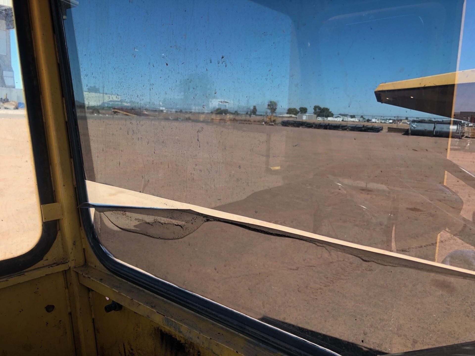  New Holland 1095 Bale Wagons and Trailer