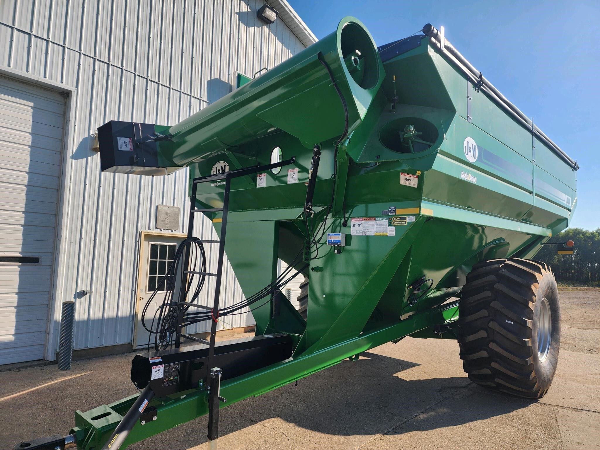 2024 J&M 1000-20 Grain Cart