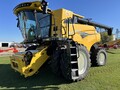 2024 New Holland CR7.90 REVELATION Combine