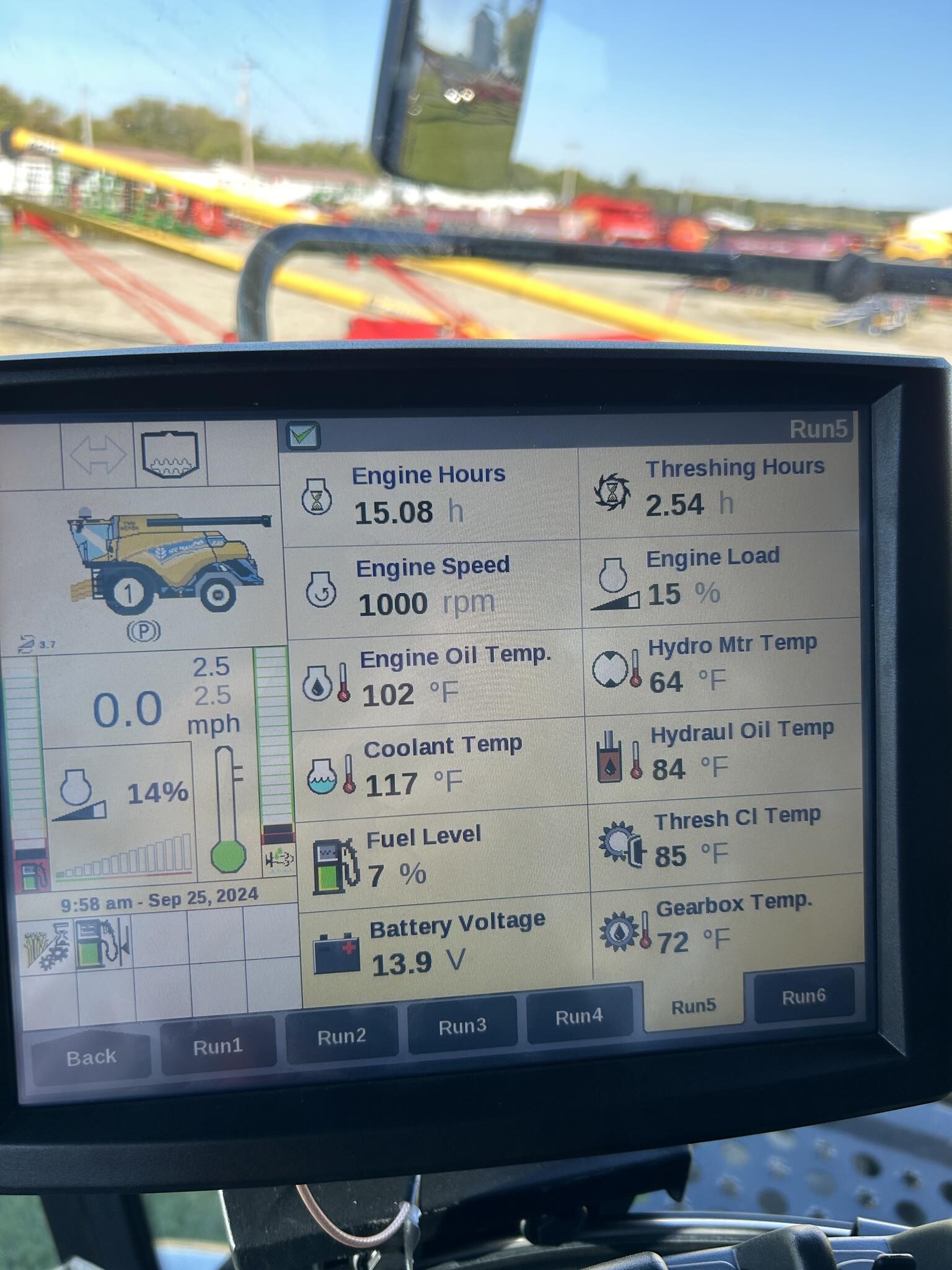 2024 New Holland CR7.90 REVELATION Combine