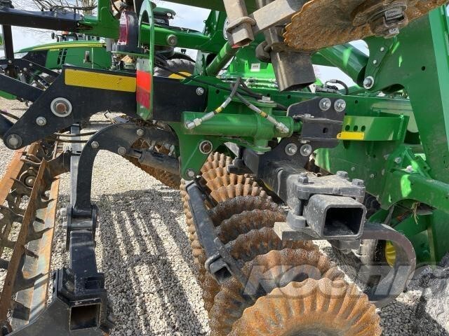 2023 John Deere 2660VT Vertical Tillage