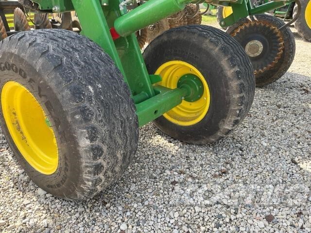 2023 John Deere 2660VT Vertical Tillage