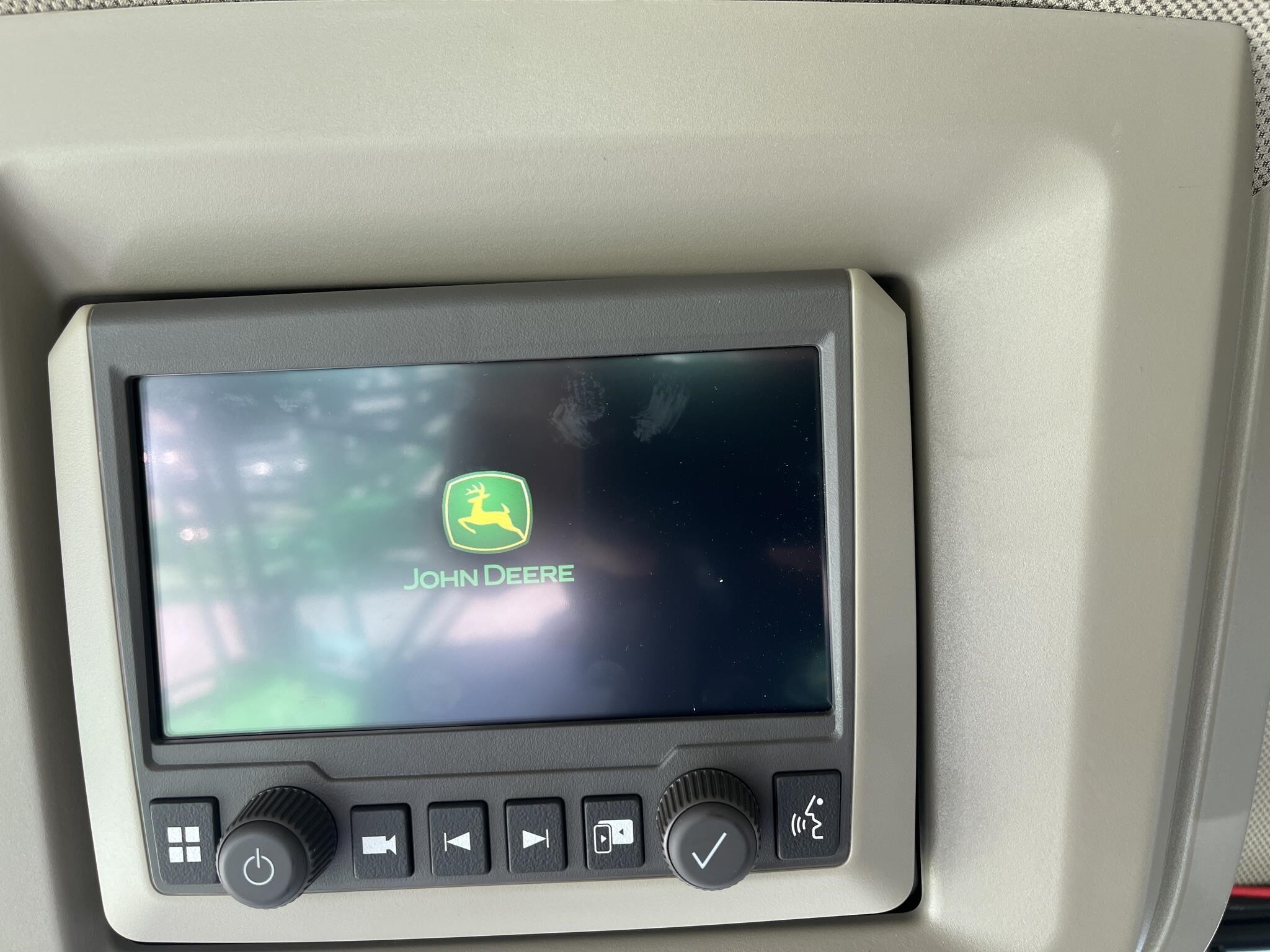 2024 John Deere 410R Self-Propelled Sprayer