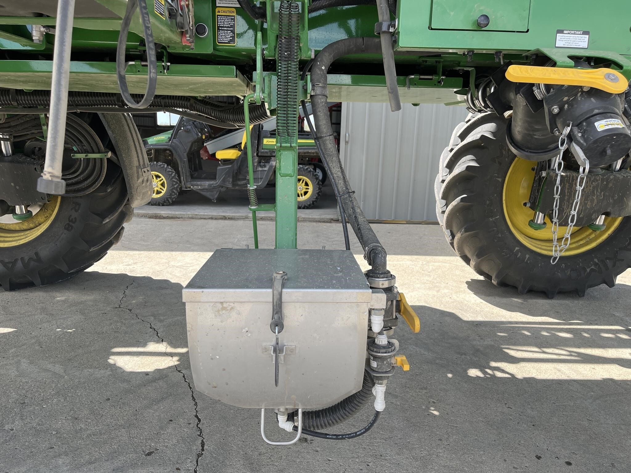 2024 John Deere 410R Self-Propelled Sprayer