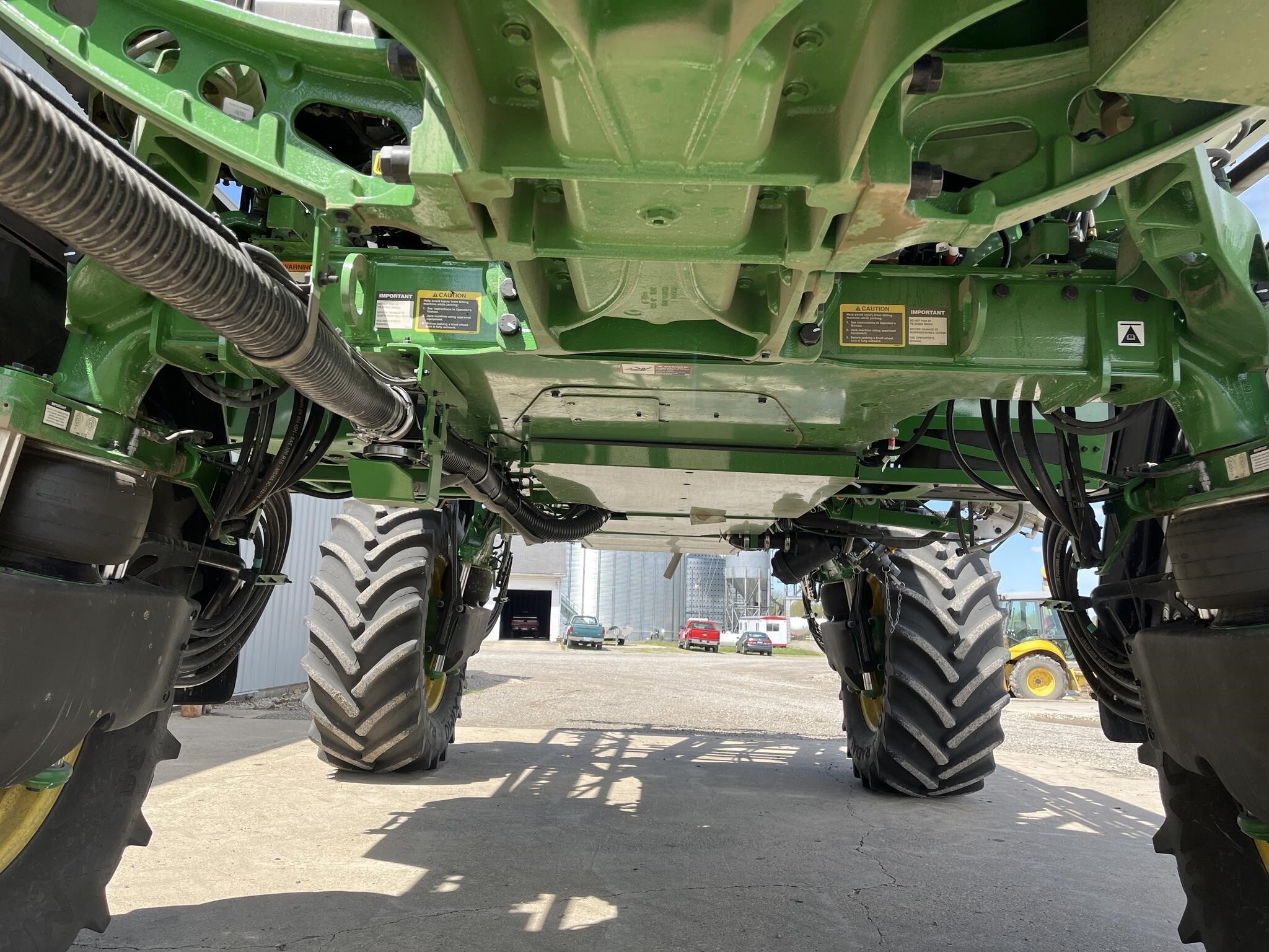 2024 John Deere 410R Self-Propelled Sprayer