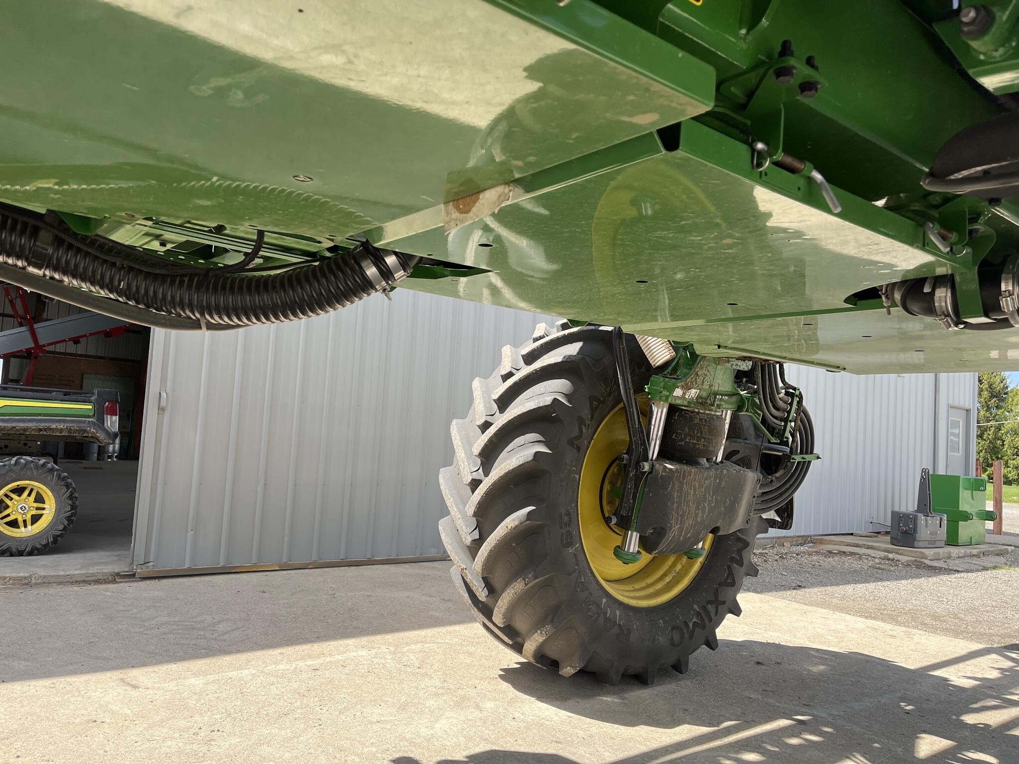 2024 John Deere 410R Self-Propelled Sprayer