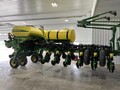 2015 John Deere 1775NT Planter
