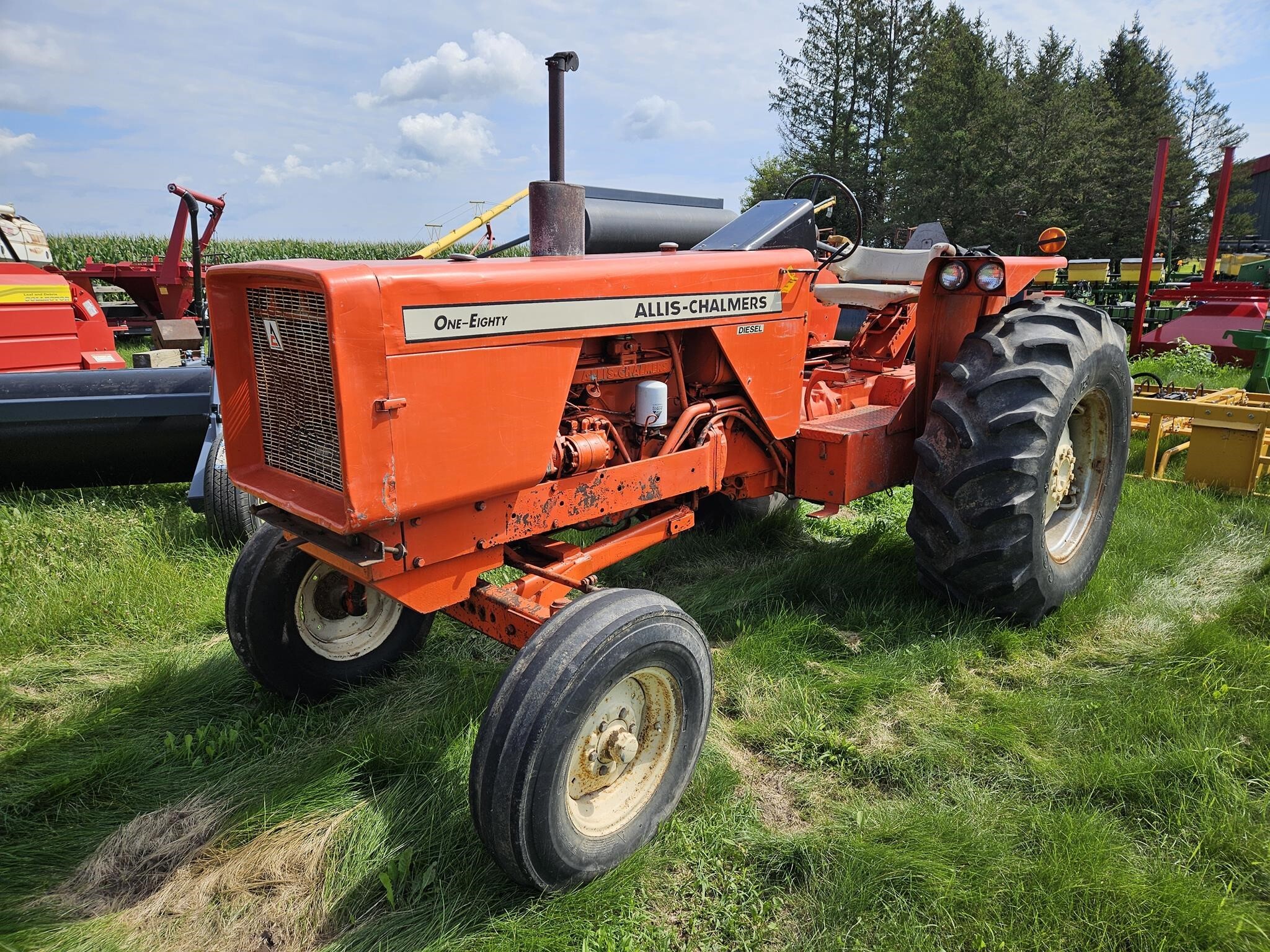 1970 Allis Chalmers 180 Tractor