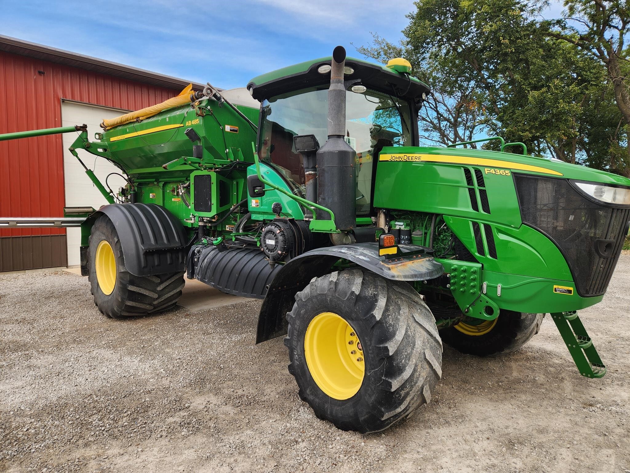 2018 John Deere F4365 Self-Propelled Fertilizer Spreader