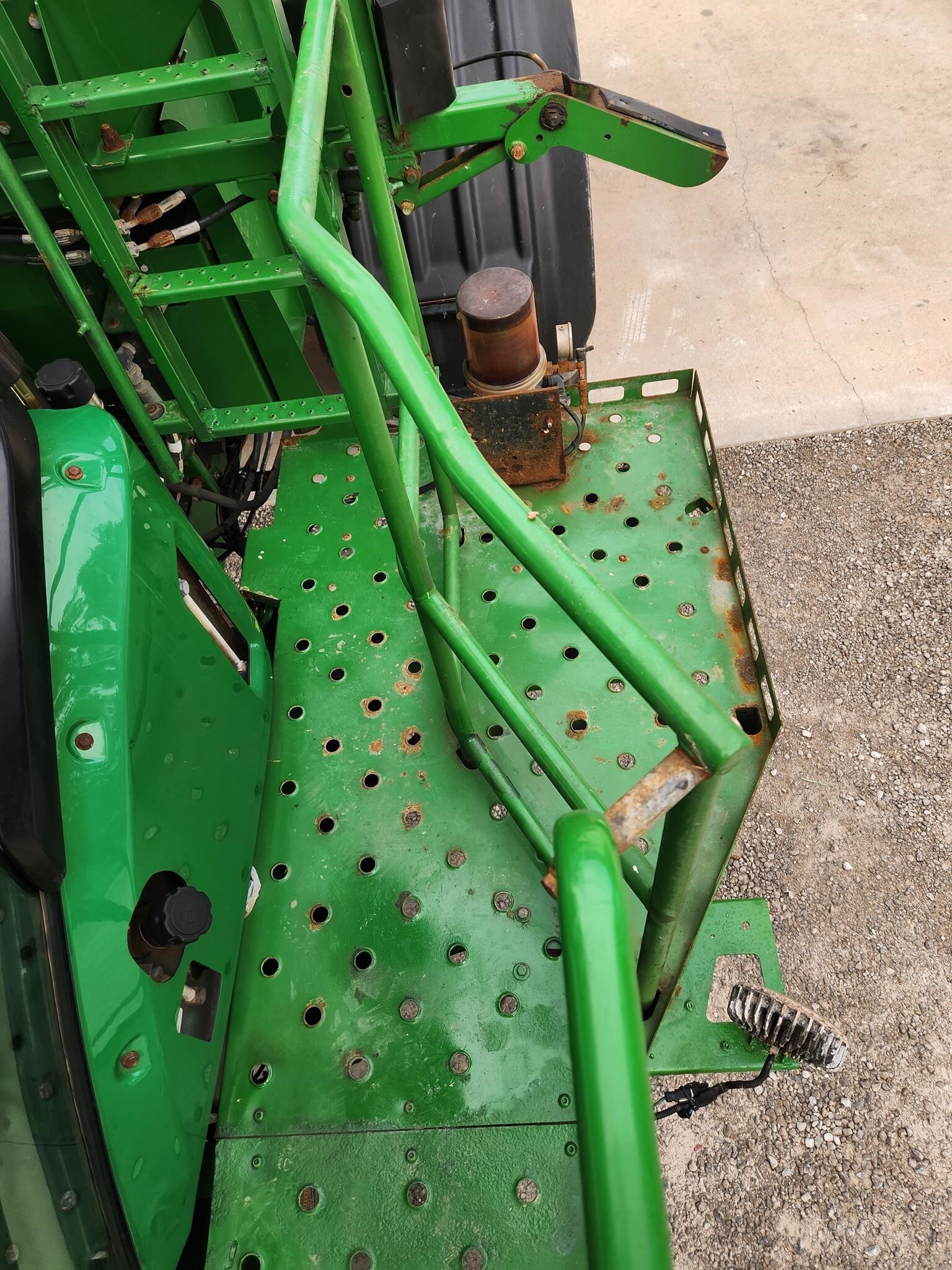2018 John Deere F4365 Self-Propelled Fertilizer Spreader