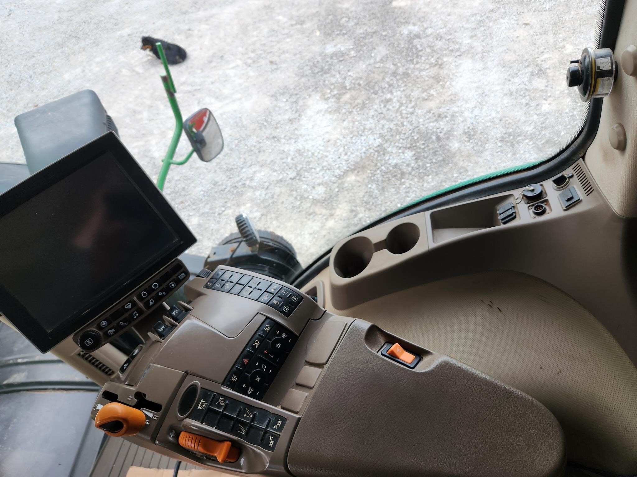2018 John Deere F4365 Self-Propelled Fertilizer Spreader