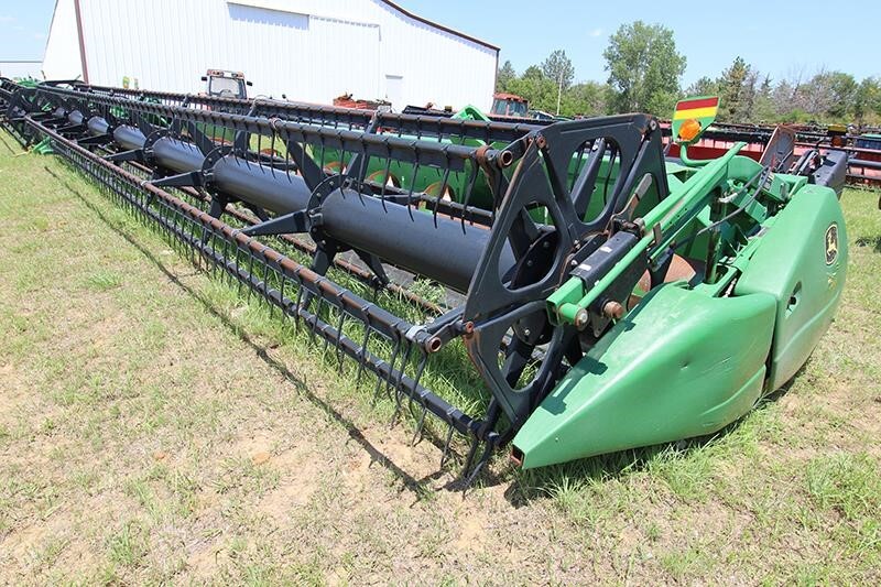 2006 John Deere 635F Platform