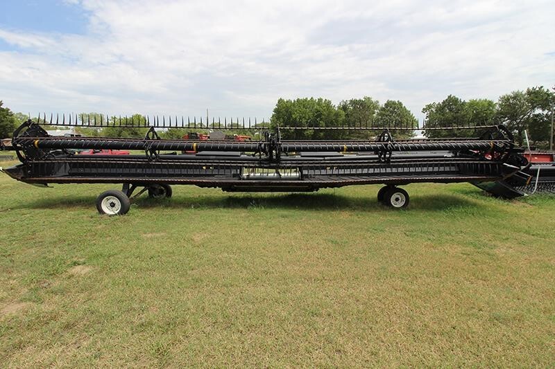 2016 MacDon FD75 Platform