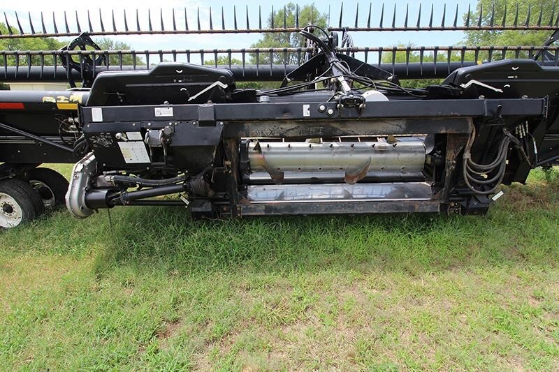 2016 MacDon FD75 Platform