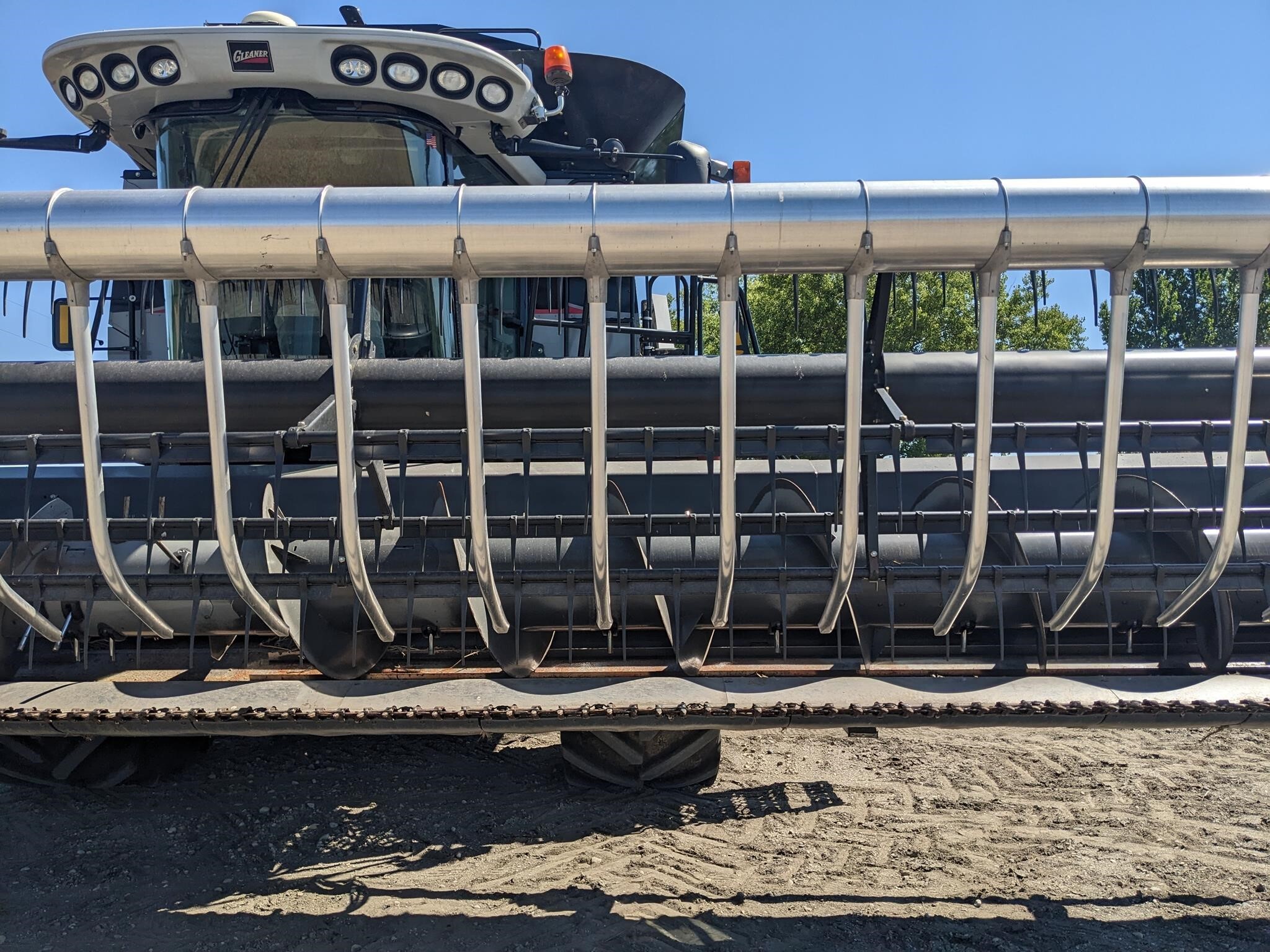 2019 Gleaner 8200 Platform