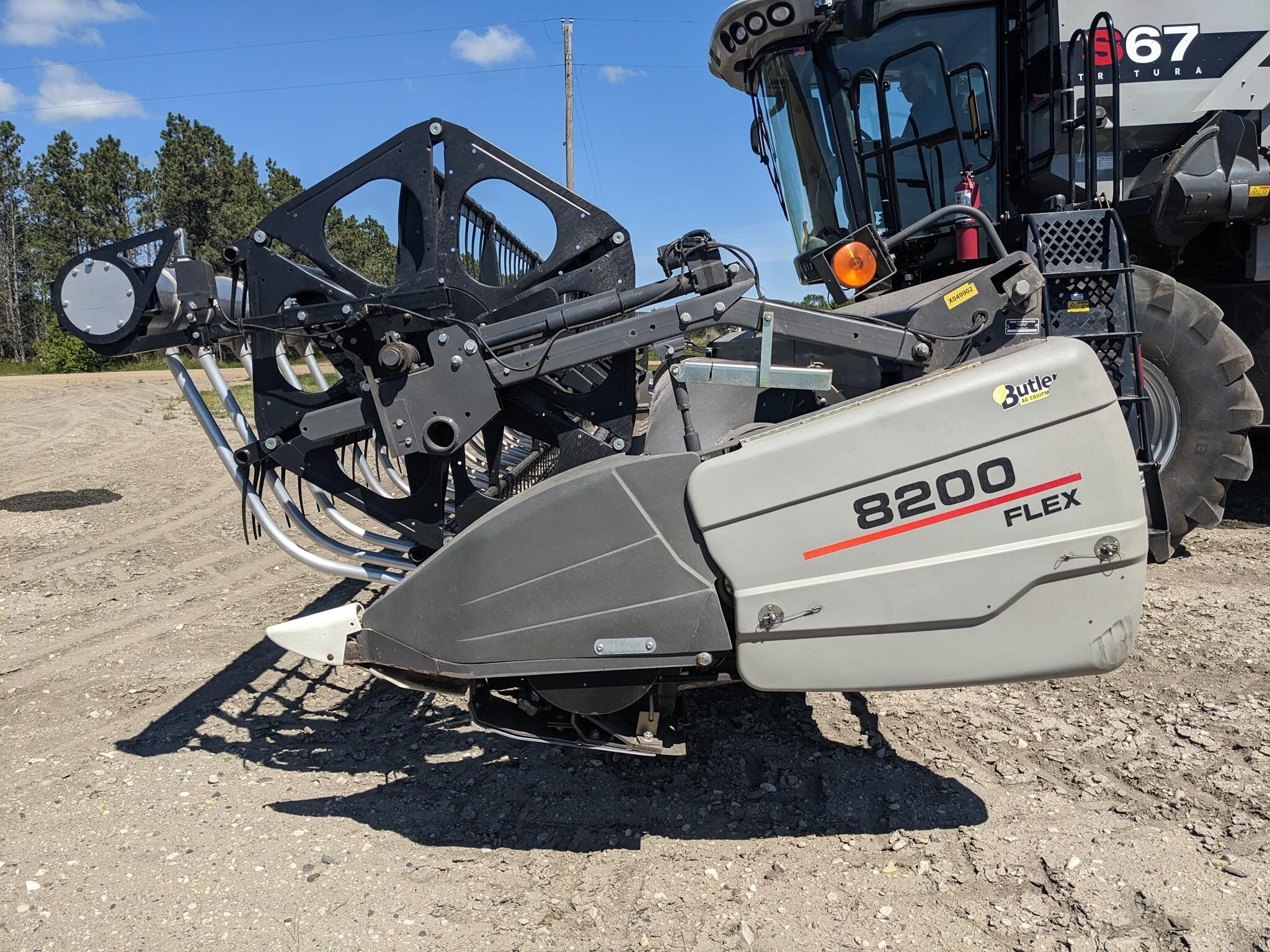 2019 Gleaner 8200 Platform