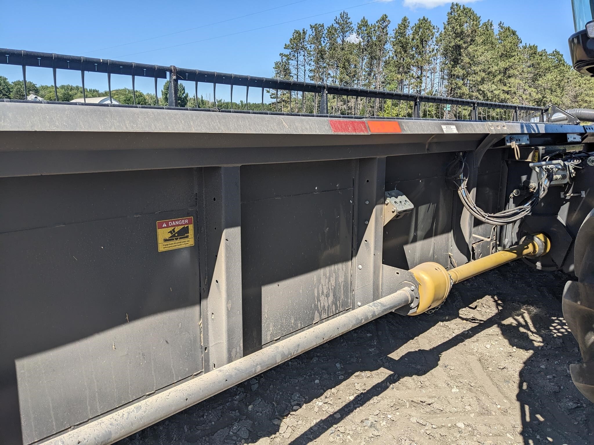 2019 Gleaner 8200 Platform