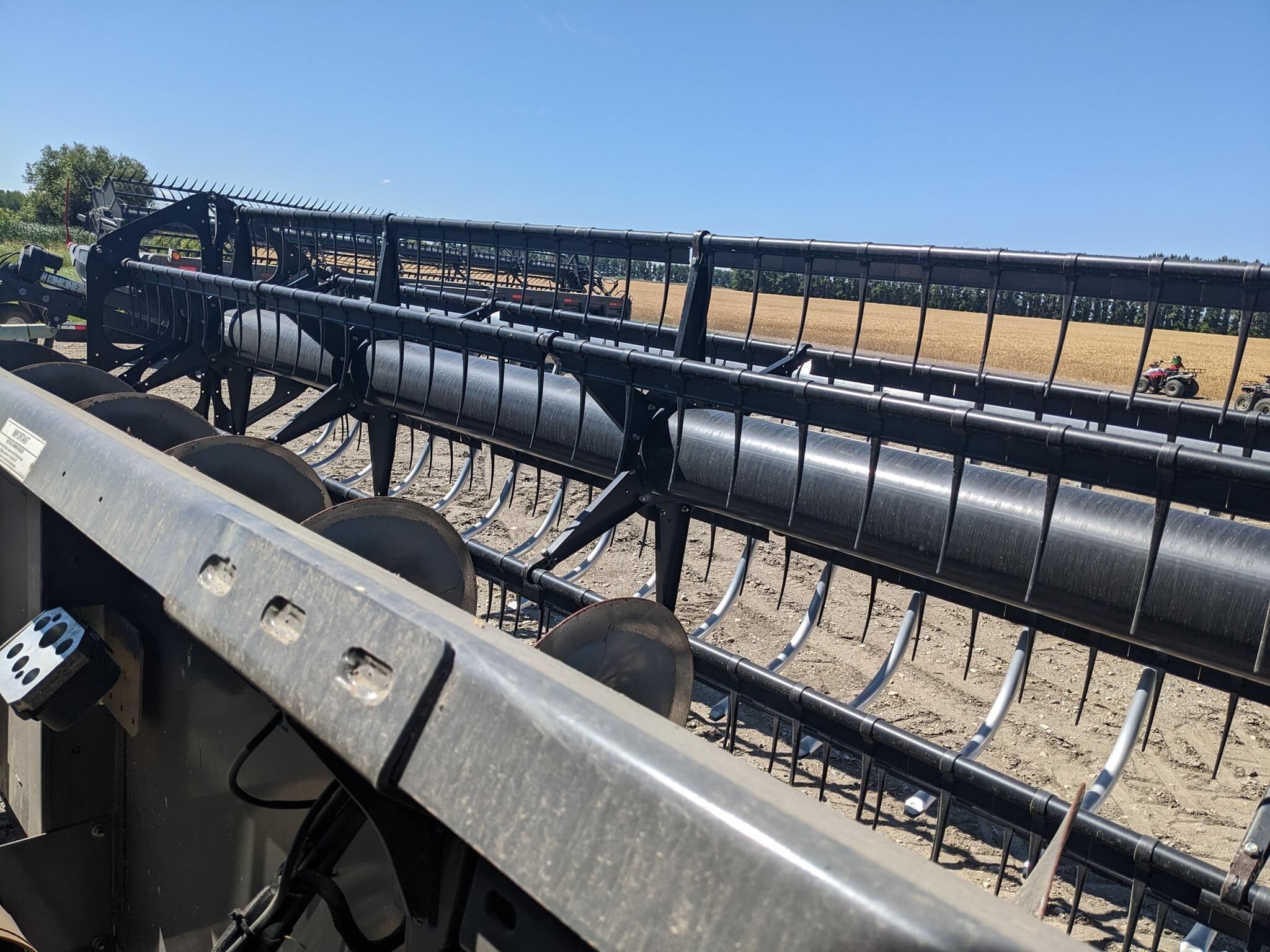 2019 Gleaner 8200 Platform