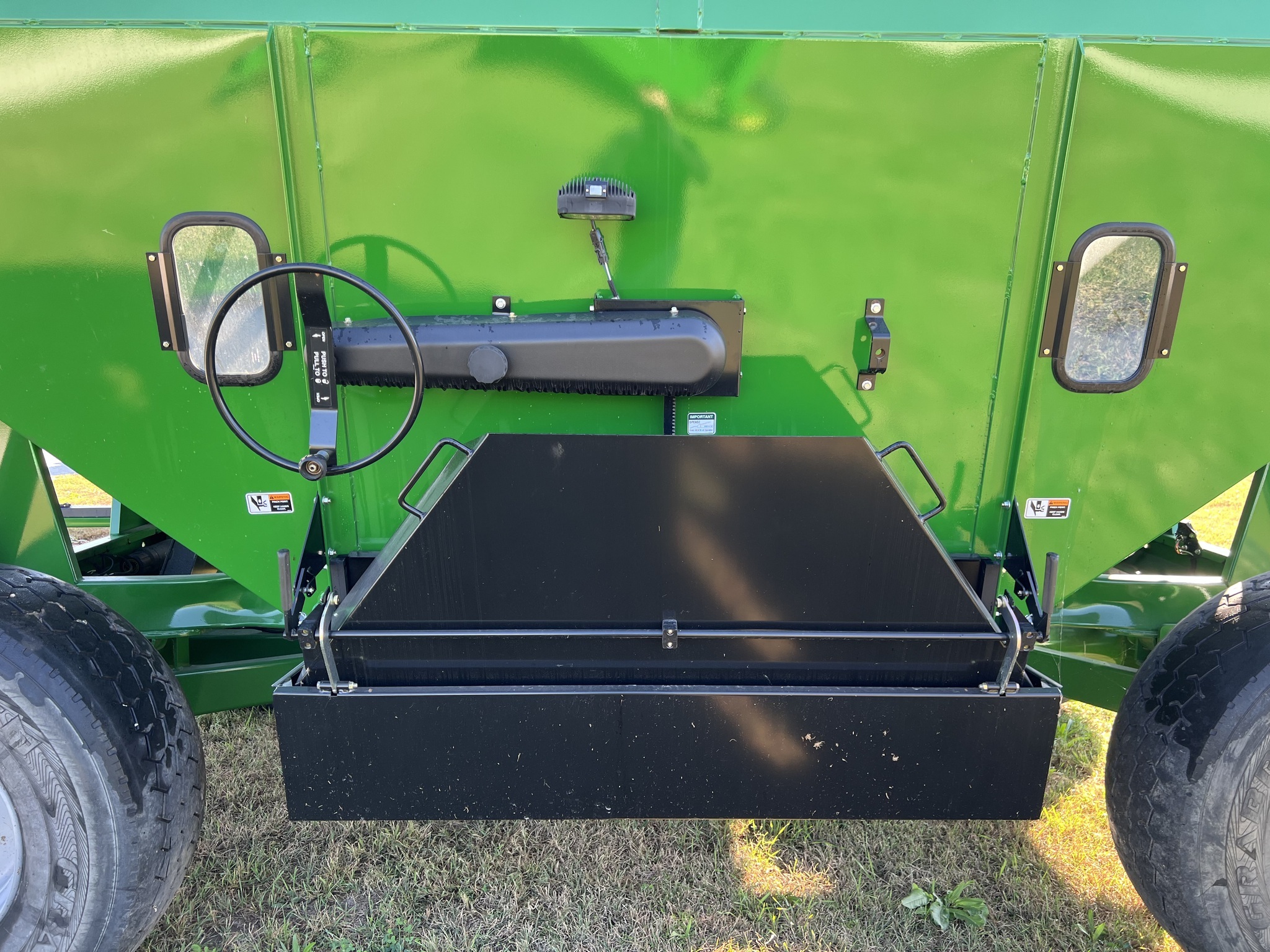 2023 Brent 557 Gravity Wagon