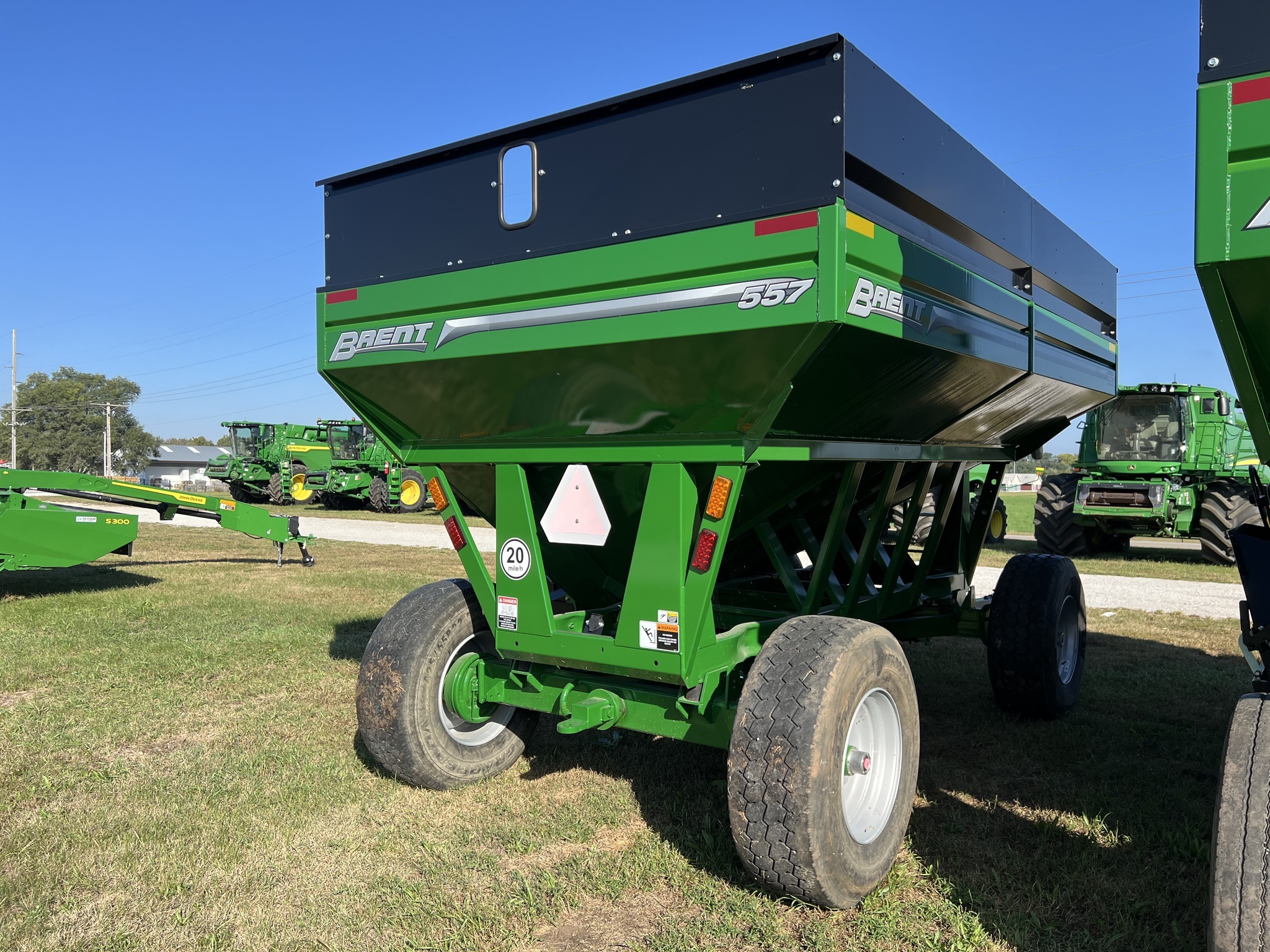 2023 Brent 557 Gravity Wagon