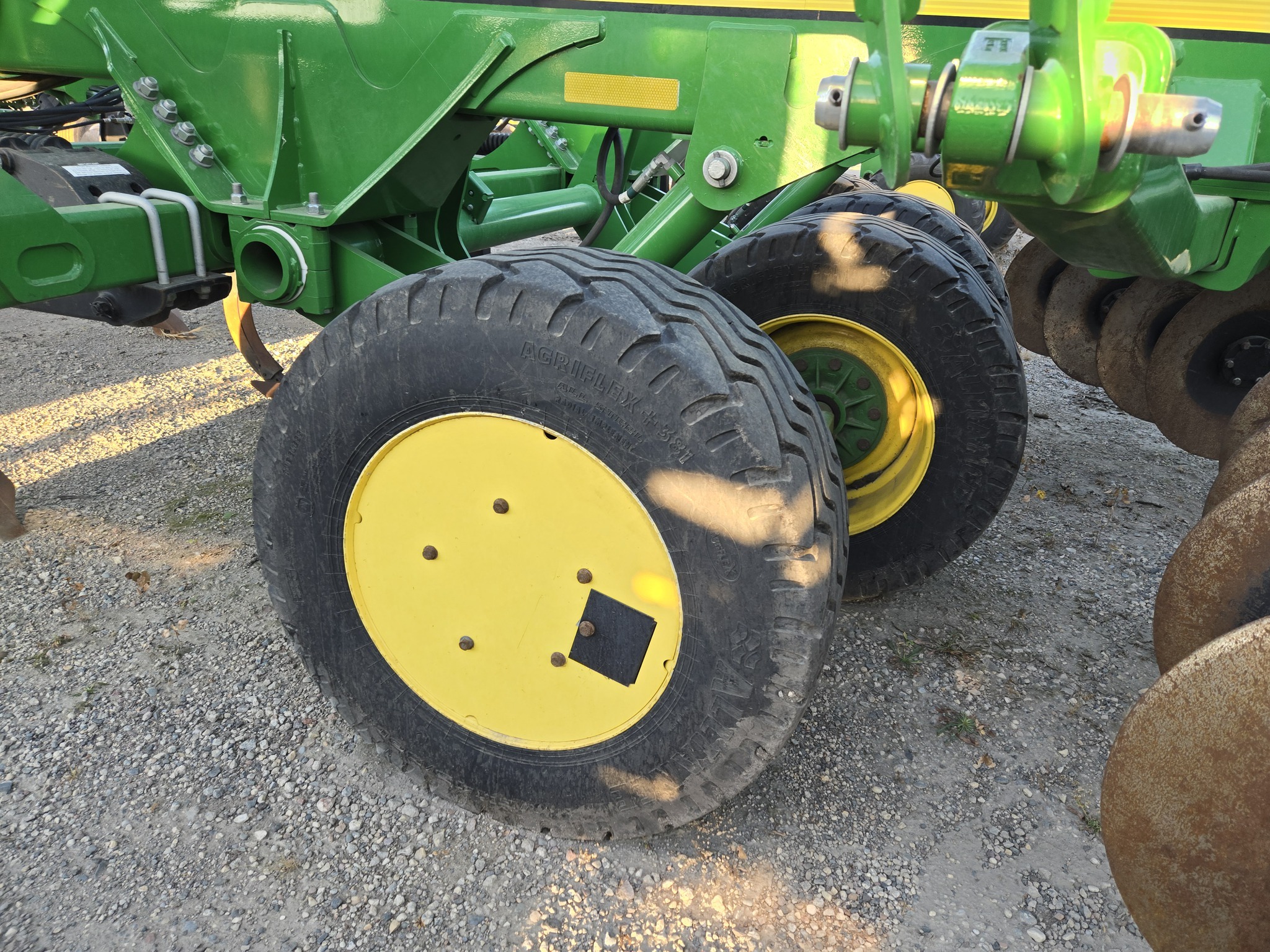 2023 John Deere 2730 In-Line Ripper