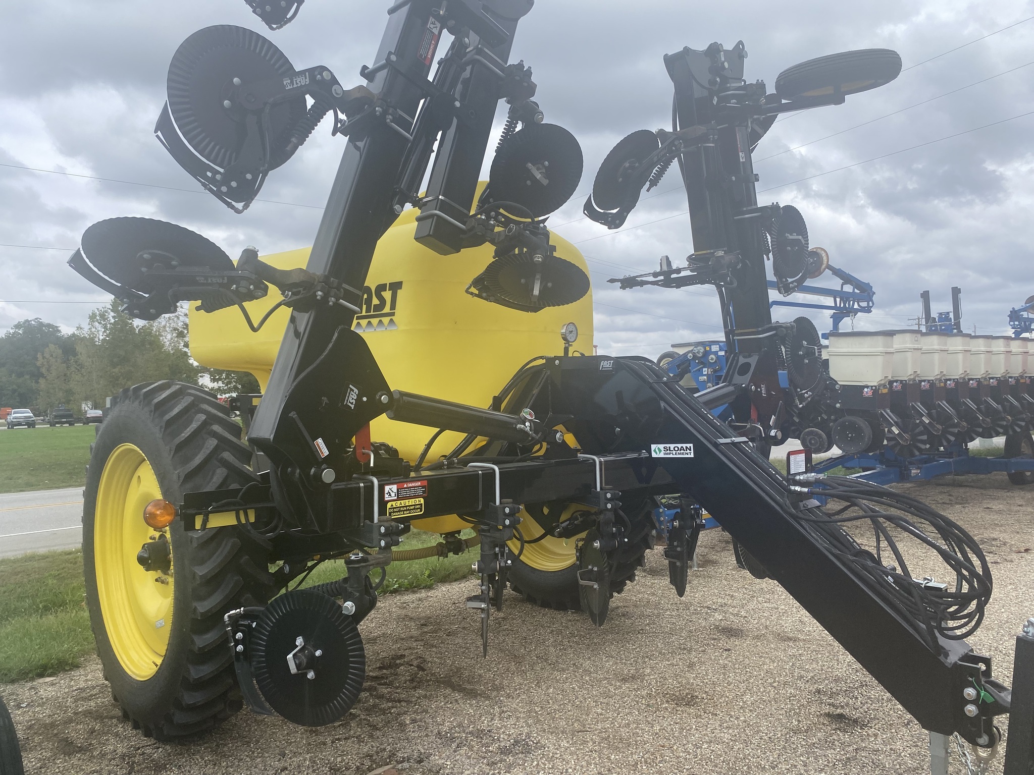 2023 Fast 8013N Pull-Type Fertilizer Spreader