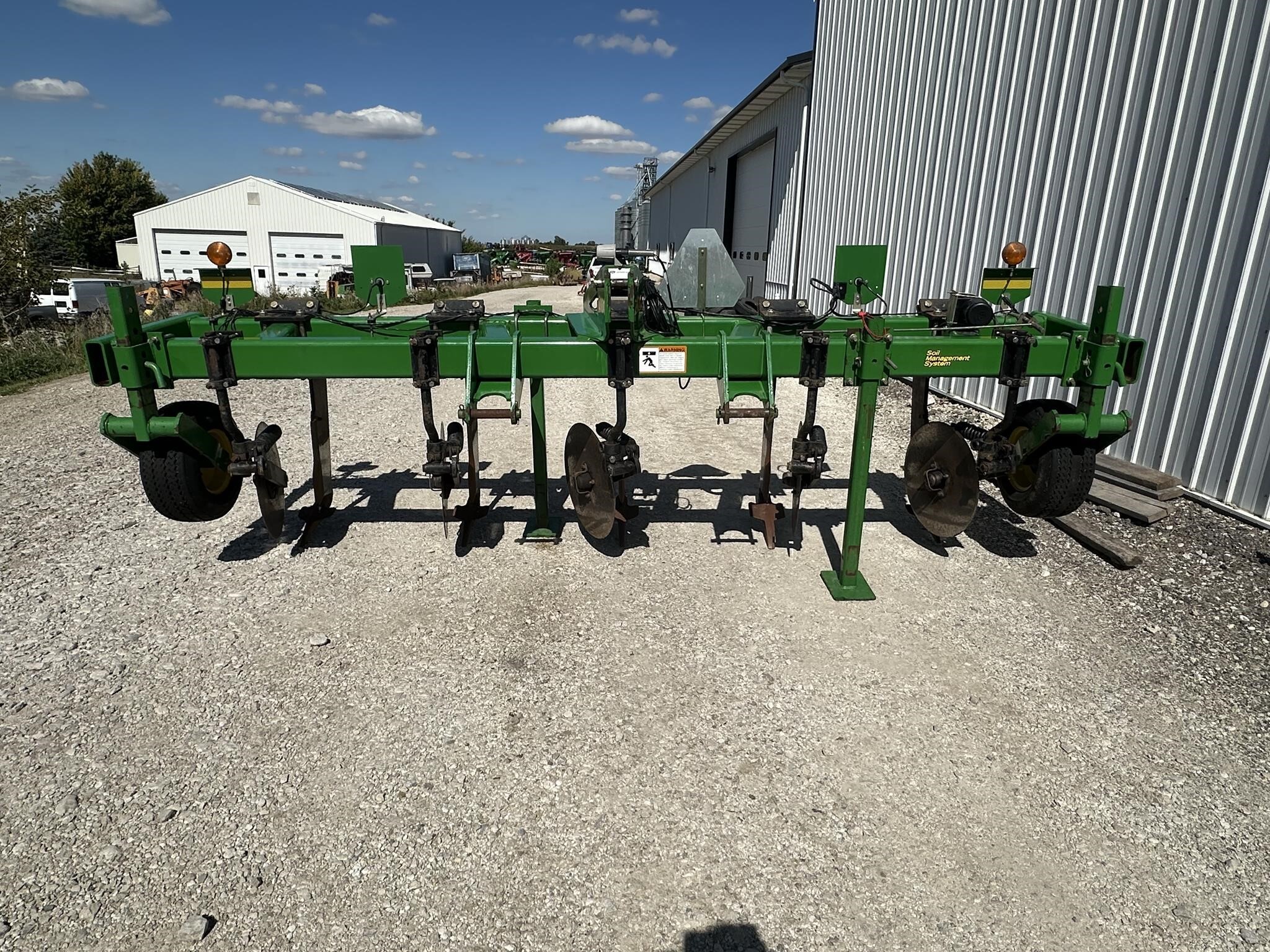  John Deere 2100 In-Line Ripper